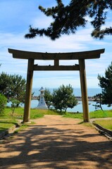 明石・住吉神社の鳥居越しの眺望