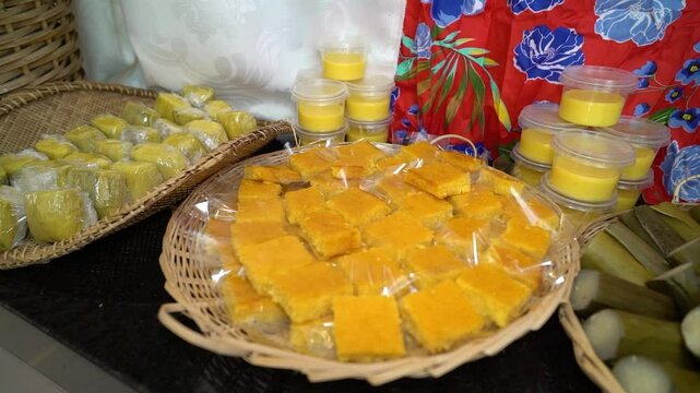 typical foods of the June festival, corn cake, pamonha and carim&atilde;