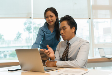 Successful Business Negotiation Between Partners