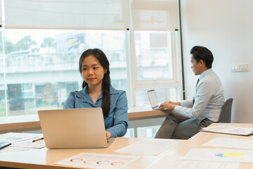 Successful Business Negotiation Between Partners