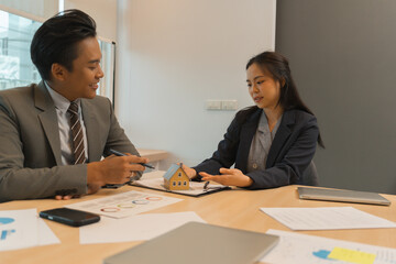 Successful Business Negotiation Between Partners