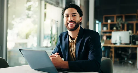 Gardinen Portrait, business and man with smile, laptop and research for article, planning and online schedule. Face, happy person and journalist in workplace, computer and editor with network and proofreading © peopleimages.com
