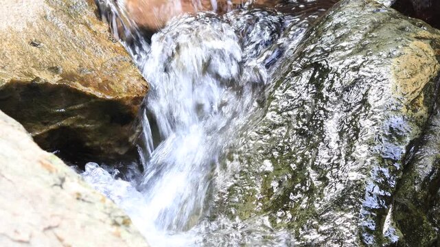 Moola Kona Waterfalls located in Tamil nadu and Andra pradesh border a beautify place to visit in summer. Beautiful flow of water from the hill.