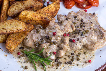 polędwiczki, sos, pieprz, jedzenie, posiłek, obiad, grilla, płyta, wieprzowina, dania, delikatesowy, knajpa, grill, gotowane, papryczka, świeży