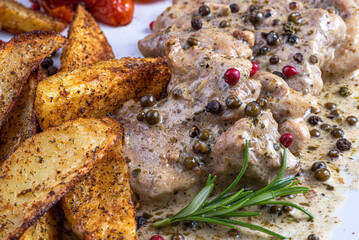 polędwiczki, sos, pieprz, jedzenie, posiłek, obiad, grilla, płyta, wieprzowina, dania, delikatesowy, knajpa, grill, gotowane, papryczka, świeży