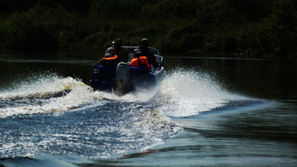 Naklejka premium the are boat is floting