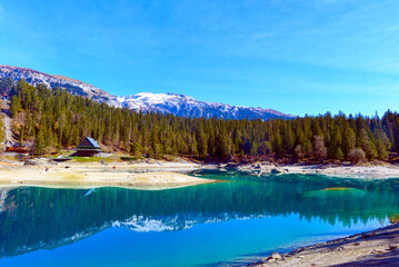 Der Caumasee in Flims, Kanton Graubünden (Schweiz)