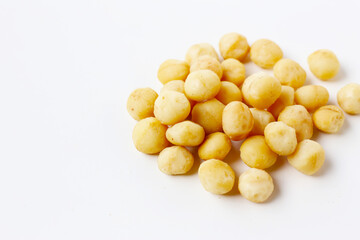 Deliciously salted roasted macadamia nuts