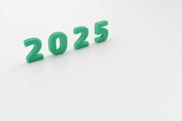 緑色の2025年、新しい年の幕開け