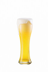 맥주잔에 거품이 넘치는 시원한 맥주.