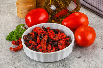 Sundried red tomatoes in the bowl
