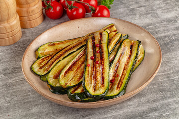 Grilled young zucchini for snack