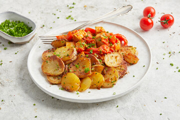 Fried potatoes with bell pepper and tofu