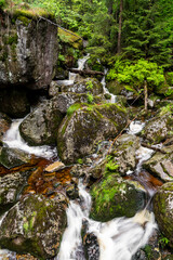 Kleiner Wasserfallb bei Hejnice im Isergebirge