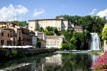 2024.06.28 Italy, Frosinone, Isola del Liri,
an evocative image of the town as it appears today
to the sight of tourists