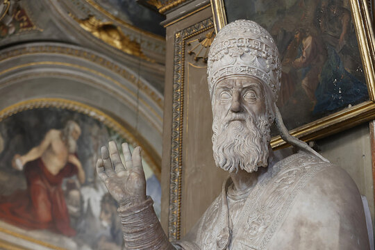 Santa Maria in Aracoeli basilica, Rome, Italy. Pope Gregory XIII statue