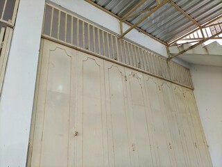 simple and elegant barn door design