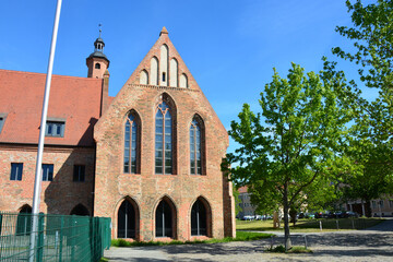 Kirche, Fassade, Bauwerk, Himmel, Stadt, Natur, Frühling