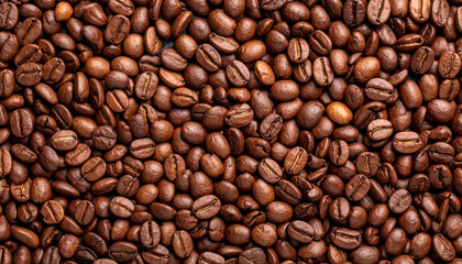 Obraz premium The Art of Coffee Roasting: From Green to Golden Bean