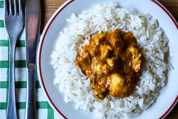  Indian Style Classic Fruity Chicken Curry With White Plain Basmati Rice Meal