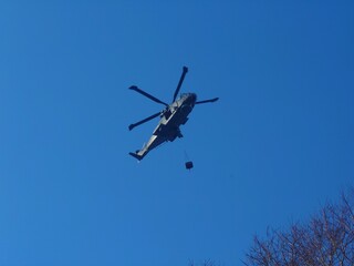 helicopter with sling load