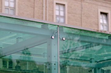 Architectural Structure in Modular Glass, with a modern and functional design. Projects of the contemporary modular structure with construction details of the modules on the facade of the building.