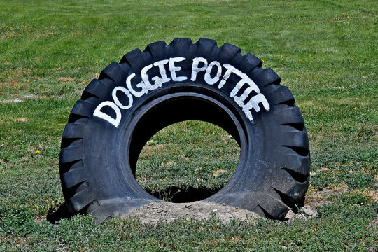A truck stop Doggie Pottie