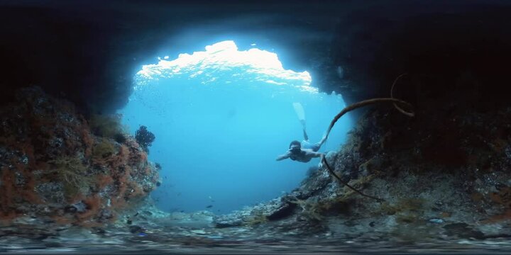 VR 360 Underwater panorama of the freediver swimming in the sea on a breath hold