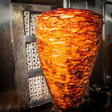 Tacos al pastor, street food, trompo