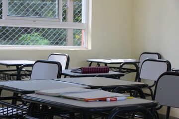 Aula vacía - empty classroom