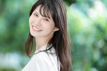 女性