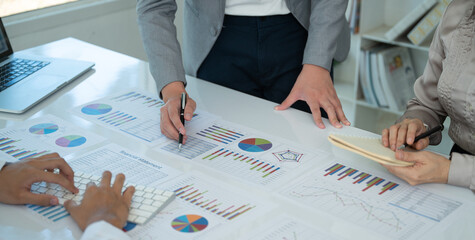 Finance adviser data analysis financial statement to view performance company for investment planning and evaluate value business.