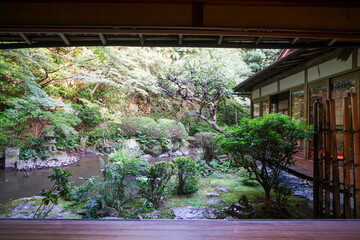 京都長楽寺の庭園の風景