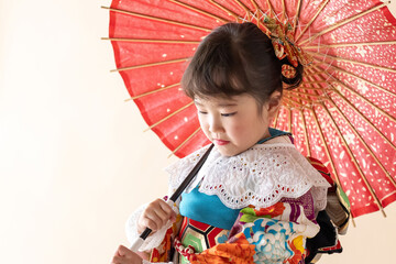 七五三7歳の着物のかわいい女の子