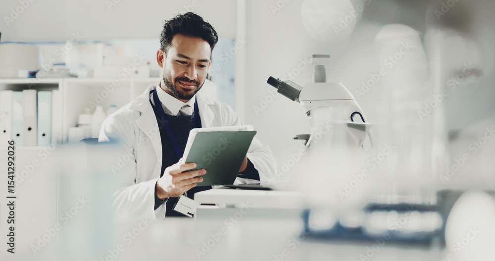 Aufkleber science, research and man with tablet, online reading and innovation with vaccine development. medic
