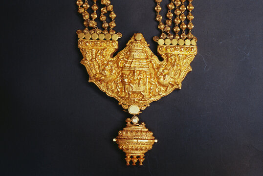 indian gowri shankaram shiv and parvati gold necklace India