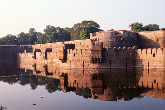 indian forts Vellore fort Tamil Nadu India