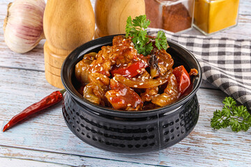 Pork with oyster sauce and vegetables