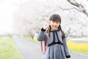 入学式イメージ　新一年生
