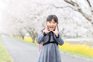入学式イメージ　新一年生
