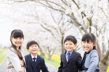 入学式イメージ　新一年生
