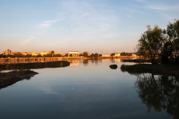 Fototapeta premium sunset over the river in guangzhou