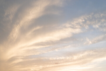 Obraz premium Beautiful vibes and sky with cloud in the morning. Good weather day