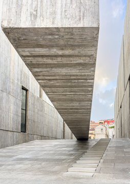 EDP Sede II in Lisbon, a unique project by Chilean architect Alejandro Aravena and his firm Elemental in Lisbon