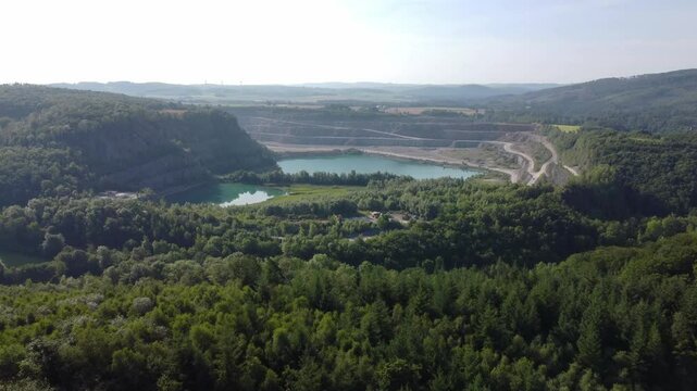 Blue Lagoon, the emerald pool on Balve Eisborn. New attractions are becoming increasingly popular with tourists. Mining, quarry