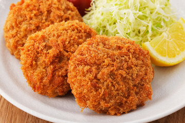 牛肉を使った日本のメンチカツ　Japanese Ground Beef Menchi Katsu Cutlet