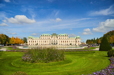 Obraz premium Vienna, Austria - 12.10.2022: Belvedere Palace Complex is a summer residence of Prince Eugene of Savoy. Today, the palace houses the National Gallery of Austria. 