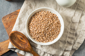 Organic Raw Dry Farro Grain