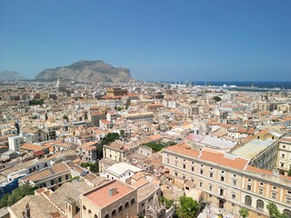Obraz premium Palermo - Sycylia - Włochy - stolica wyspy nagrana dronem