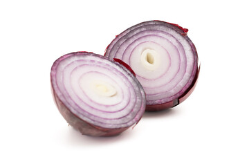 Geteilte rote Zwiebel